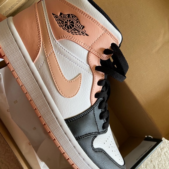 SOLD- Air Jordan 1 Mid Shoe Crimson Tint - Picture 5 of 9